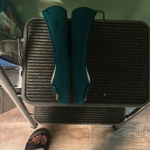 New/never worn - Bandolino ballerina flats dark turquoise 9.5 run small/narrow. - Picture 3 of 9